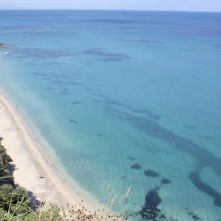 Orfanos 4 * Armenoí