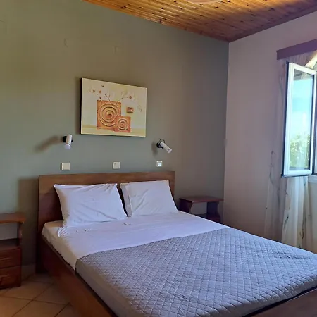 Feriehus Orfanos 4 Armenoí